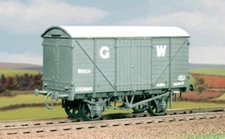 Ratio PC566 - GWR Motor Car Van MOGO Plastic Kit Including Wheels 00 Gauge DSAPo