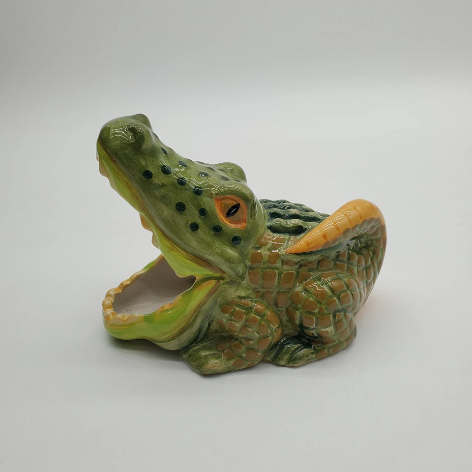2001 Boston Warehouse Alligator Soap Dish - Image 4 of 4