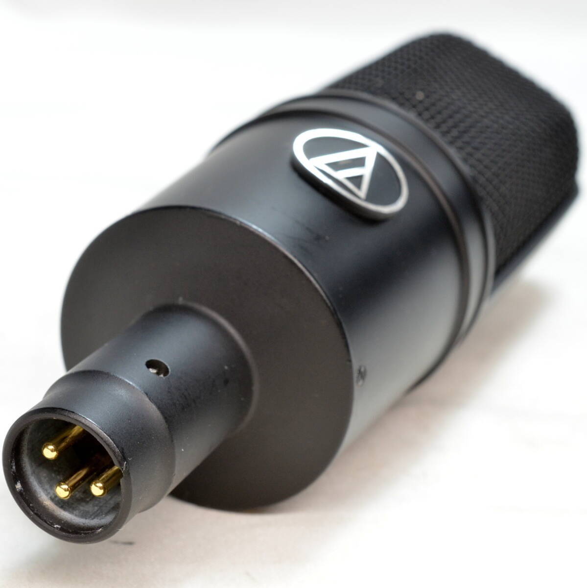 Audio‑Technica AT4040 Large‑Dia. Condenser Mic – Crisp, Wide‑Range Used