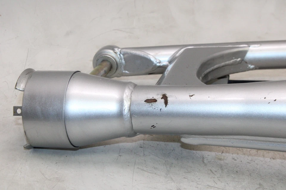 05-09 SUZUKI BOULEVARD S50 VS800 OEM REAR SWINGARM SUSPENSION ARM - Image 2 of 4