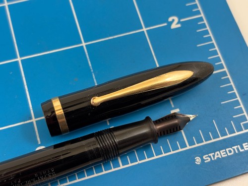Judd's Vintage Sheaffer Balance Black Fountain Pen w/14k Gold Fine Nib - Picture 4 of 5