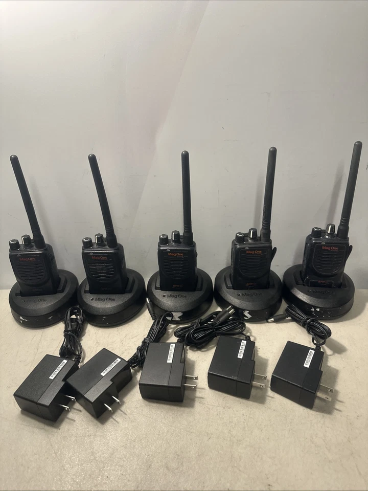 Lot Of 5 Motorola Mag One BPR40 Two-Way Radio-AAH84KDS8AA1AN Full Set - Image 2 of 4