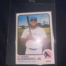 2022 Topps Heritage VLADIMIR GUERRERO JR. Team Name Color Swap Variation SP #269