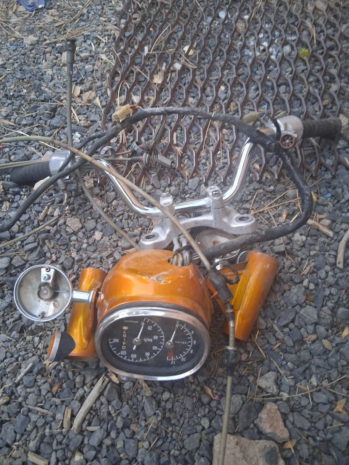 Faro Honda CB175 1969, conjunto de velocímetro con cable, empuñaduras STK, manillar Foto 4 de 4