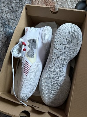 Nike Kyrie Flytrap 5 Men s Low Top Basketball Mesh Lace-Up Sneakers White/Red
