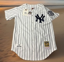 Derek Jeter Rookie Cards Checklist and Memorabilia Buying Guide 85