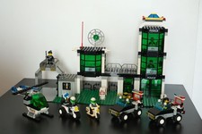 Lego 6332 Polizeihauptquartier Polizeistation Command Post Central (modifiziert)