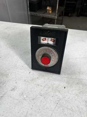 Associated Research Dual Heat Cool Temperature Controller Panel Mount