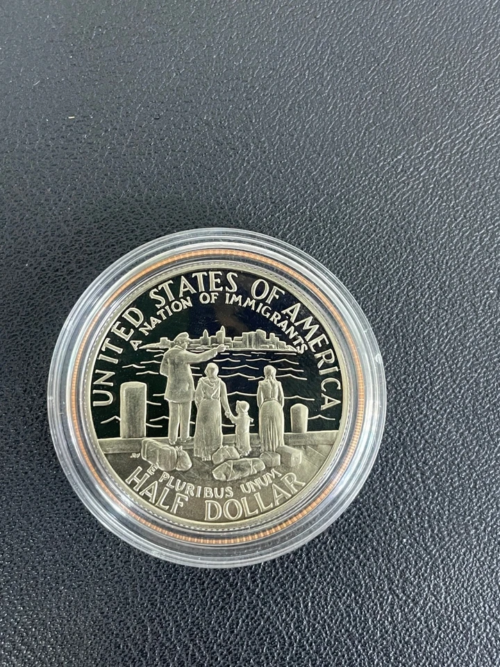 1986 USA HALF DOLLAR  UNITED STATES OF AMERICA  A NATION OF IMMIGRANTS excellent - Image 2 of 2