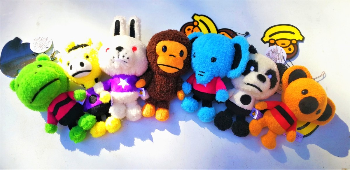 A BATHING APE Bape Baby Milo Store Plush Doll Keychain Charm A BATHING APE Bape Baby Milo Store Plush Doll Keychain Charm