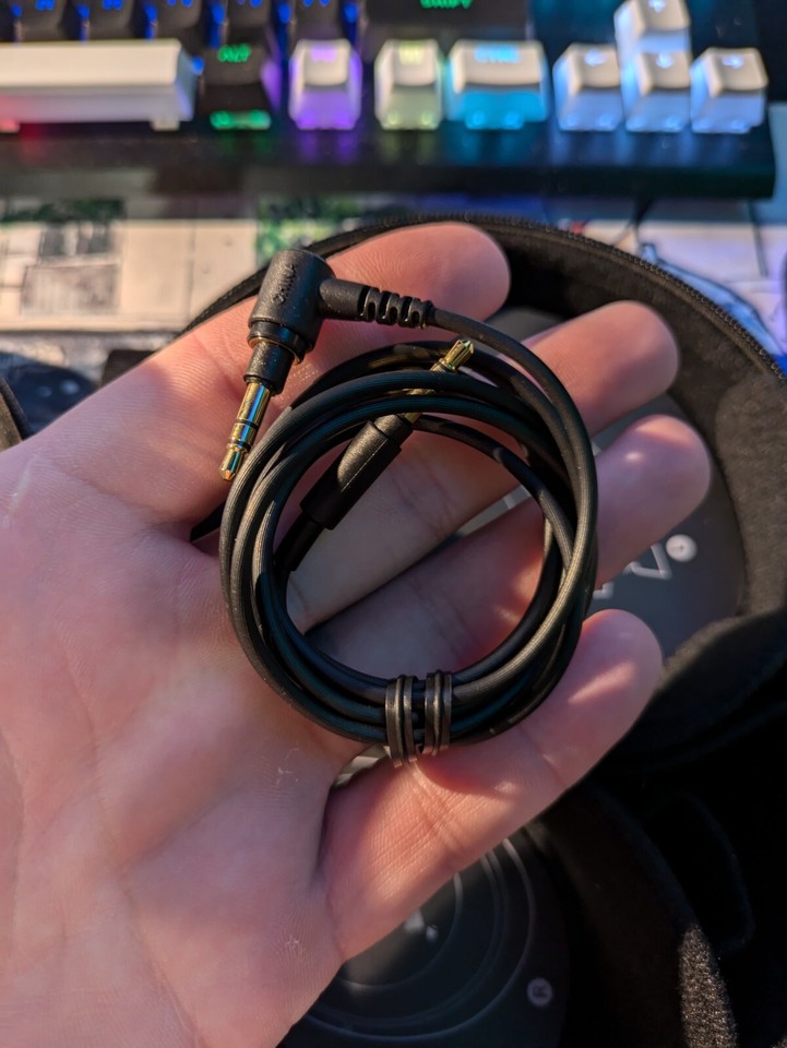 Sony WH1000X M3 noise cancelling headphones. Barely used. eBay