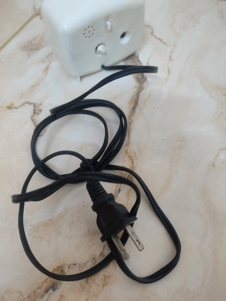 Retro 70s Equity Electric Analog Alarm Clock Model 33100 - Image 4 of 4