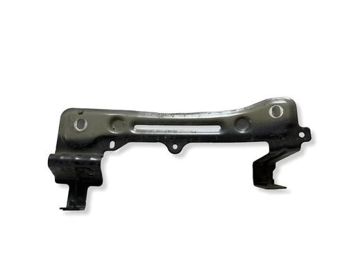 Volkswagen Touareg III 2019 Rechts Halterung Kotflügel 760821432 VAL309070