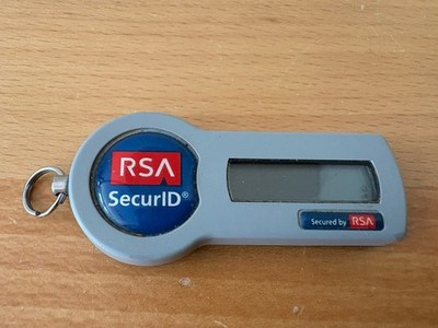 RSA SecurID SID700 Hardware Token Authentication Key Fob Device Expired