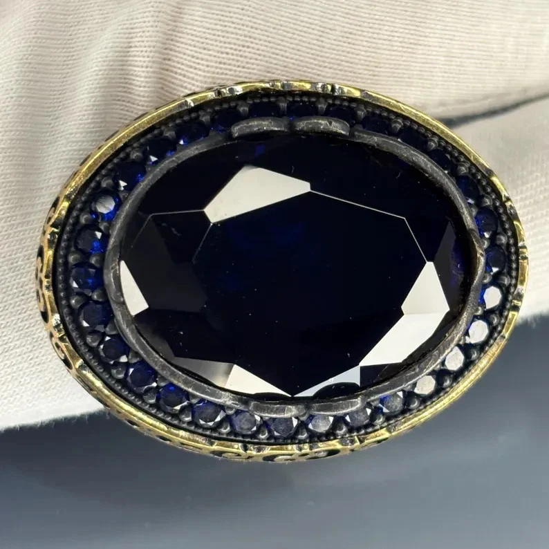Anillo de plata esterlina con zafiro para hombre: filigrana turca vintage, acento moissanita Foto 2 de 4
