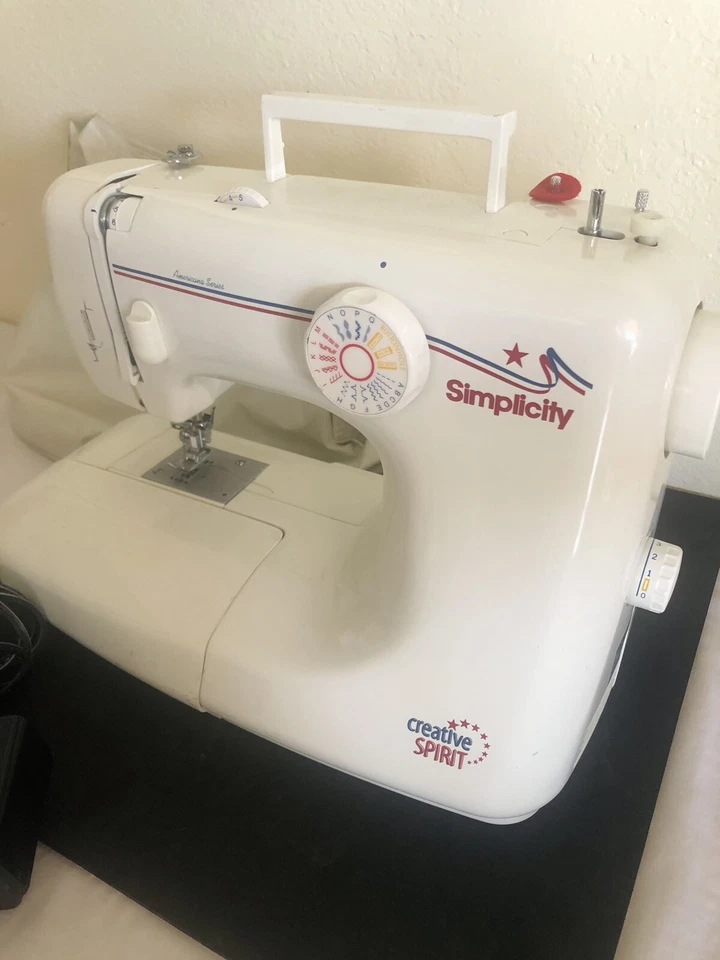 Simplicity Americana Series model sa1500 Sewing Machine  - Image 2 of 4