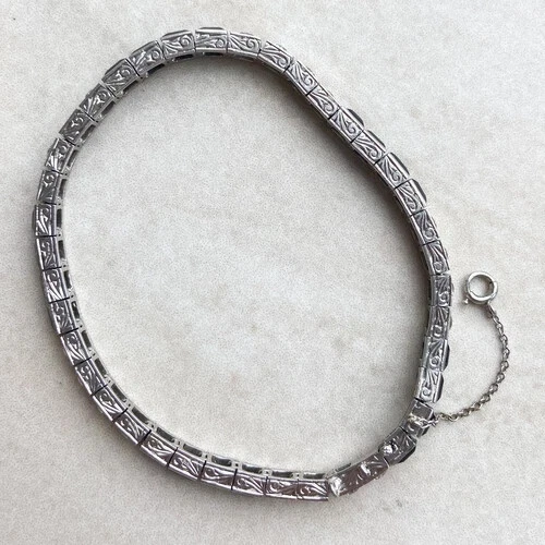 Brazalete de tenis de zafiro simulado/circonita cúbica corte princesa de 10 quilates enchapado en oro blanco de 14 quilates Foto 4 de 4