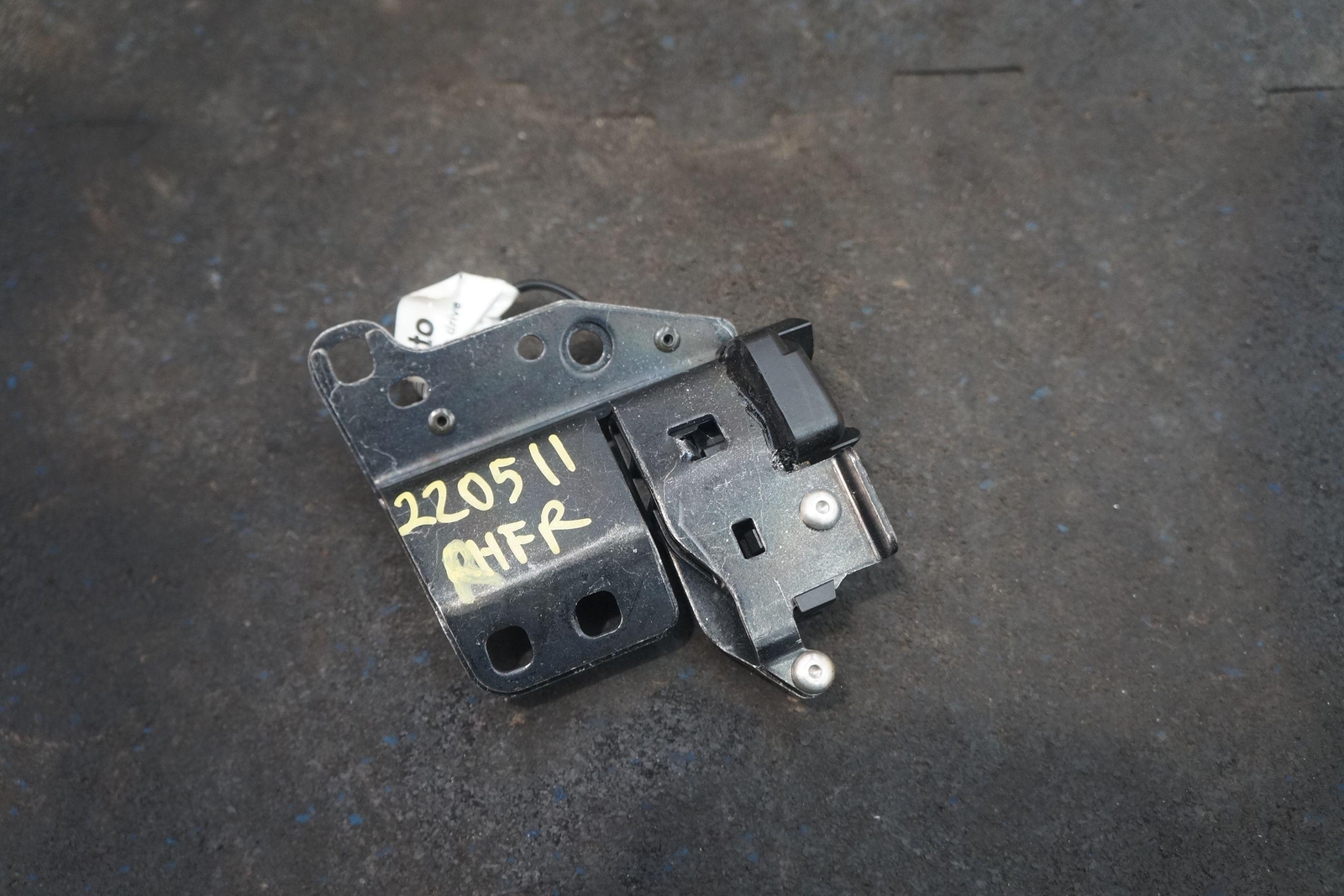 Front Right Convertible Roof Top Latch Lock 11A1658SP OEM McLaren MP4-12C 2014
