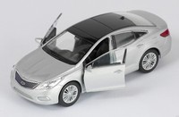 Blitz Versand Hyundai Grandeur Silber / Silver Welly Modell Auto 1:34 Neu & Ovp