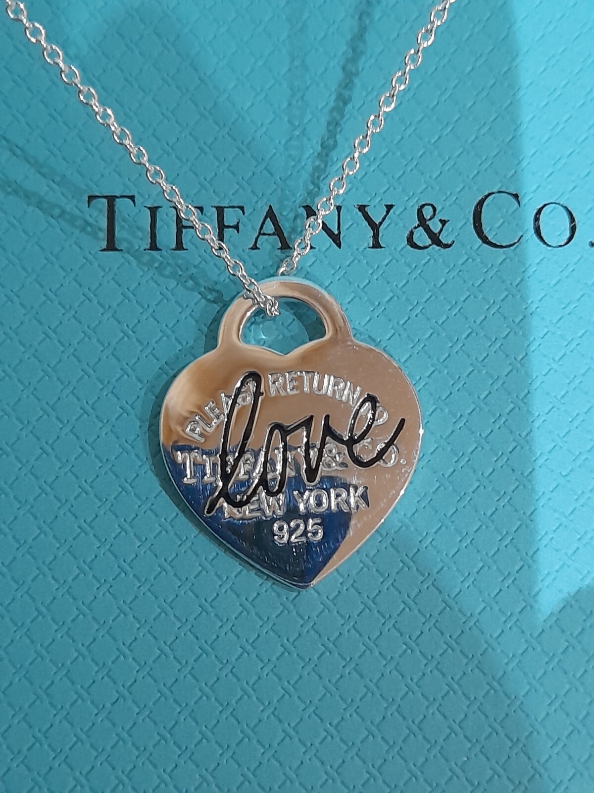 Tiffany&Co. 925 St.Silver Return To Tiffany With Graffiti 'Love' In Black. Read.