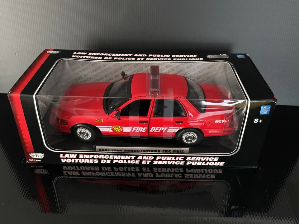2001 Ford Crown Victoria P71 Police Interceptor Fire Department Chief 1/18 HTF ! - Image 2 of 4