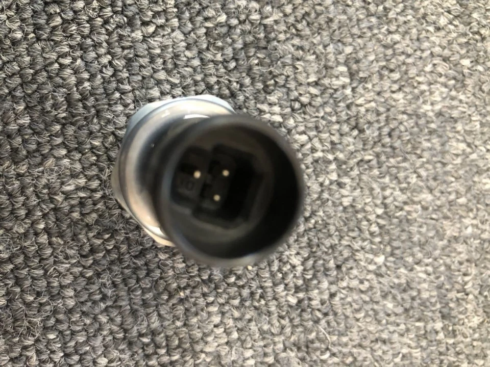 Sensor de presión Ferrari F1 190662 360 F430 575 599 612 Foto 2 de 2