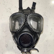  M40 GAS MASK US MILITARY OD GREEN SIZE: MEDIUM FR-M40mm NATO