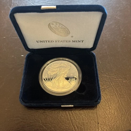 2020-W Silver Eagle Proof v75 WWII US Mint $ COA