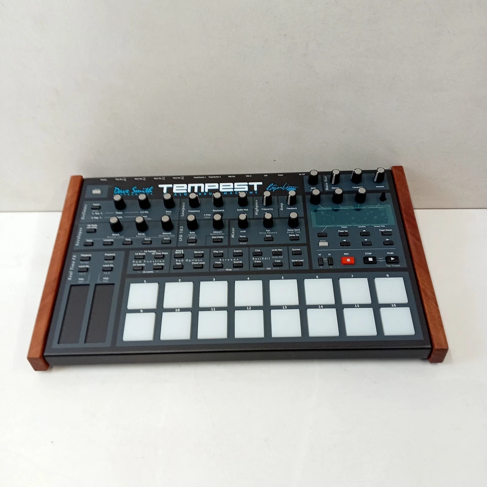 Sequential Trigon-6 Desktop Analogue Synthesiser Module - Image 2 of 4