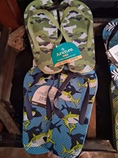 NWT Boy s Kids West Loop Blue Shark Thong Flip Flop Sandals Size M 2/3