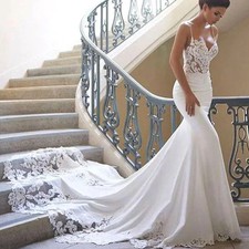 Sexy Lace Appliqued Mermaid Wedding Dresses Spaghetti Straps Beach Bridal Gowns