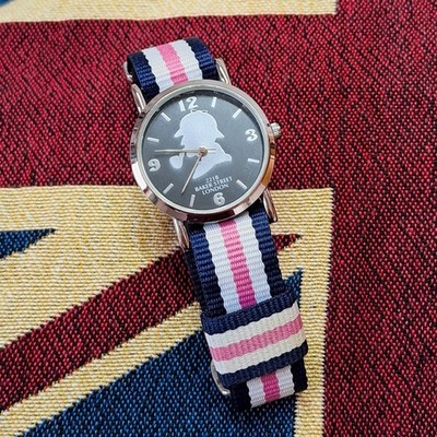 Sherlock Holmes Silhouette Uhr Armbanduhr 221b Baker Street England London Watch