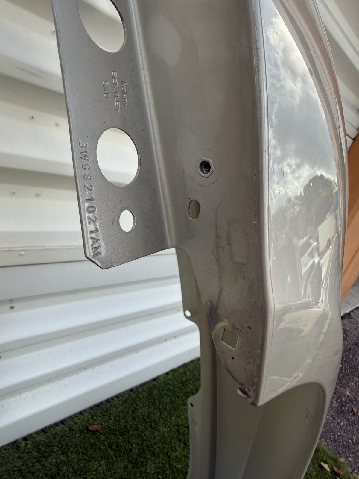 2012 - 2015 Bentley GT GTC left driver side fender 3W8821021AM #F033
