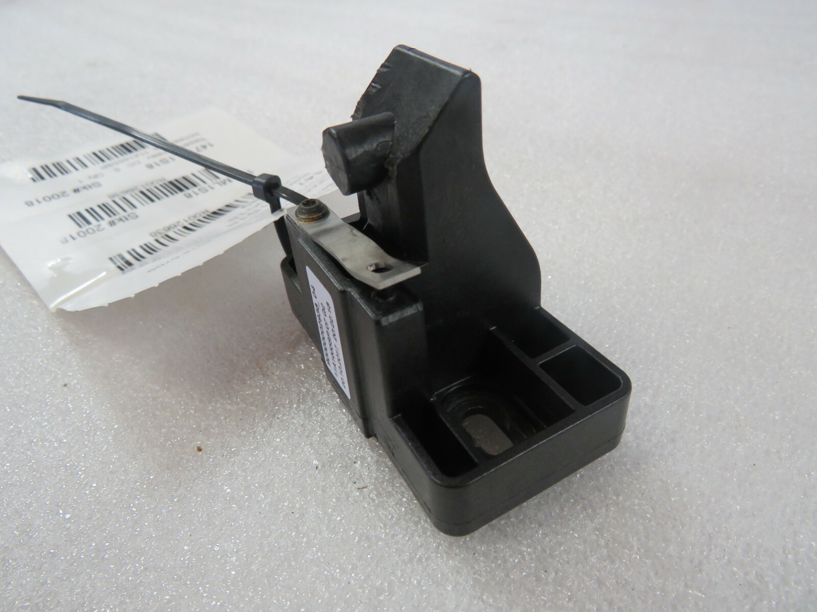 McLaren 570S, Tonneau Lock, Used, P/N 11A1655SP
