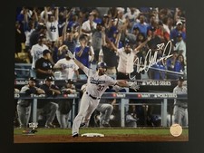 Charlie Culberson Autographed 11x14 Photo Photfile Los Angeles Dodgers Baseball