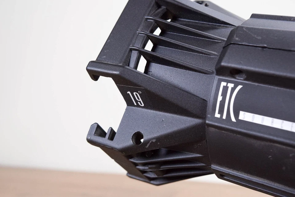 Stage light - SOURCE FOUR 19 & 50 degree - Image 3 of 3