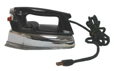 Proctor Steam/Dry Iron Model #10710  Still Works  Vintage 1950s   S7587