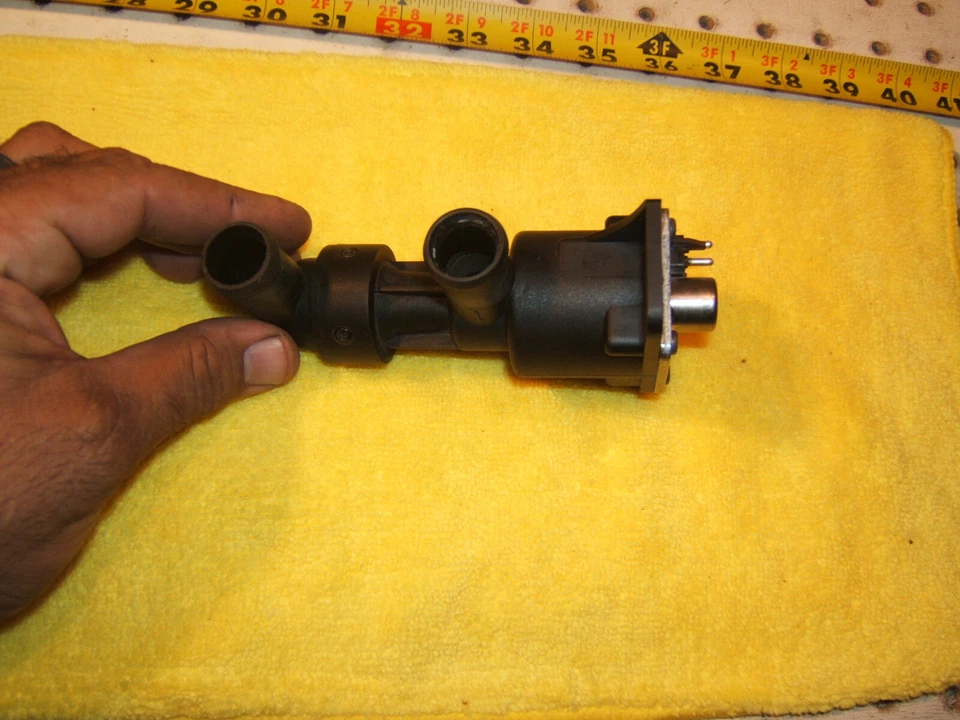 Mercedes Late R107 380SL 560SL bajo capó MONO climatizador BOSCH OEM 1 válvula Foto 4 de 4