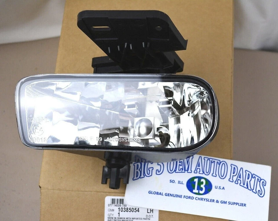GMC Sierra 2000-2006 1999-2002 GMC Yukon LH conductor lámpara antiniebla nueva OEM 19433557 Foto 2 de 4