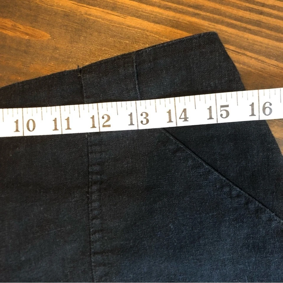 Black Linen Shorts Women’s Small Cuffed Casual Cargo Pockets Minimalist Walking - Image 3 of 4