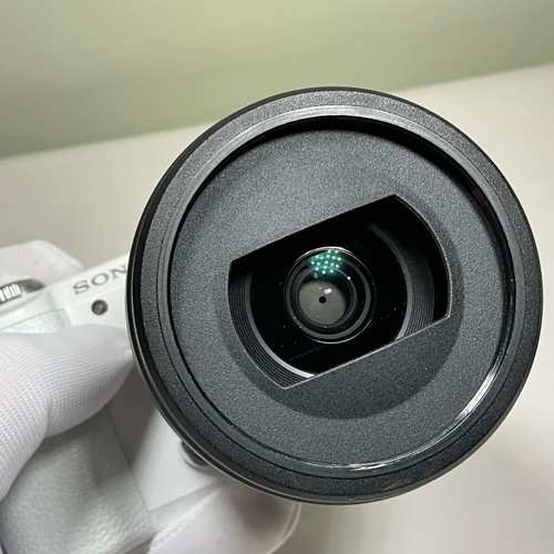 Sony alpha a5100 Mirrorless Digital Camera white + Sony E 30mm f/3.5 Macro Lens - Picture 9 of 23