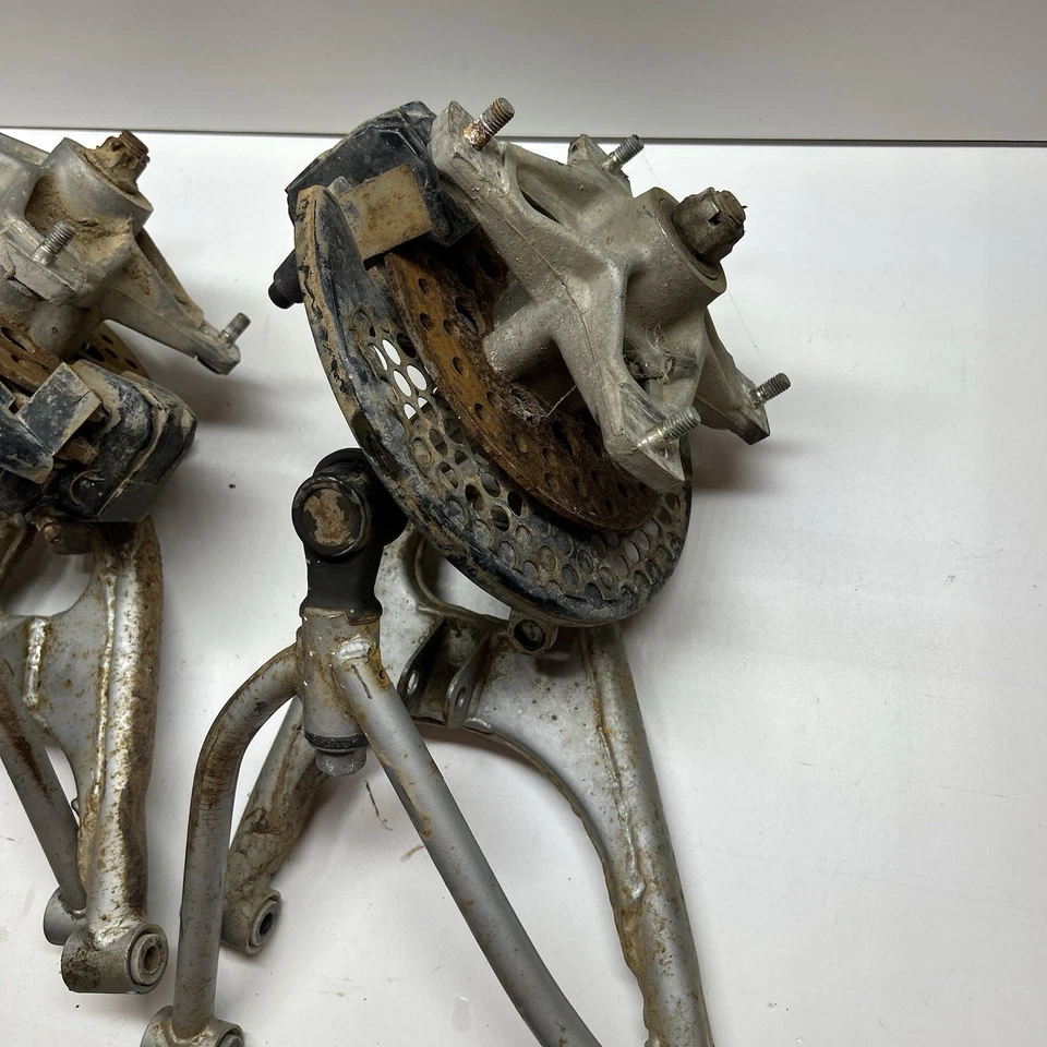 87 - 92 SUZUKI LT250R LT 250 R BRAZOS DELANTEROS A BUJES HUSILLOS ROTORES PINZA OEM Foto 4 de 4