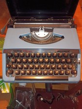 Brother Charger 11 Manual Portable Typewriter With Case Correction Vintage thumbnail
