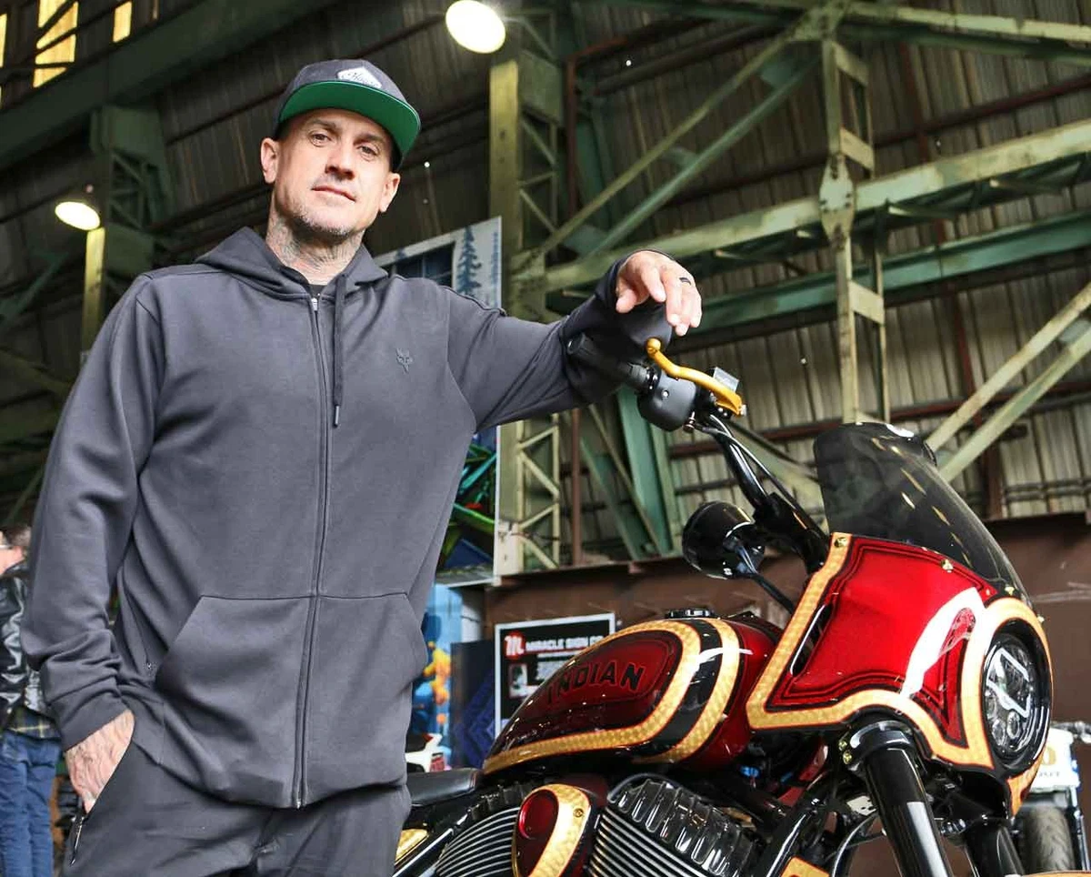 Click photo thumbnail to view