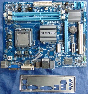 Mainboard: Gigabyte GA-G41MT-D3V mit Intel Dual-Core CPU (1,6 GHz)