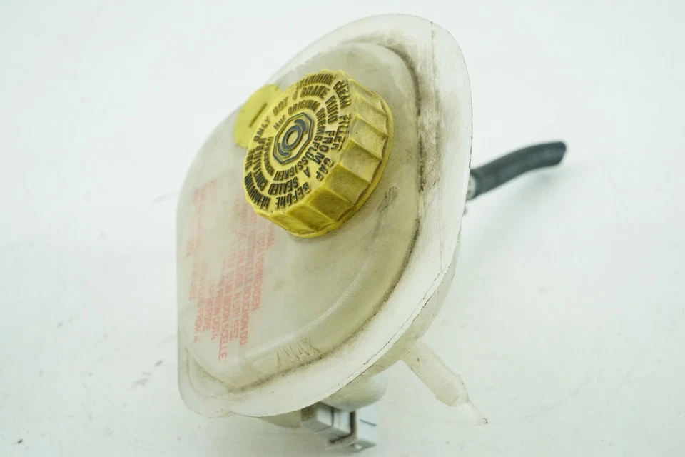 Depósito de expansión de líquido de frenos Audi Allroad 2001-2005 tanque de reserva 4B0611301E Foto 3 de 4