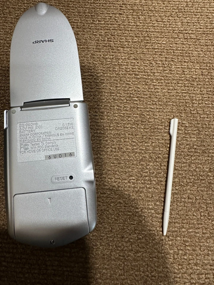 Unidade Sharp ZQ-290HS. ligar, mas a tela pisca um símbolo de chave no canto esquerdo - Imagem 2 de 4