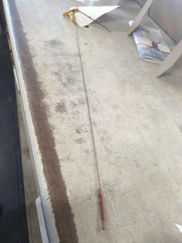 ACEITE DE MOTOR Varilla de medición KIA FORTE SEDÁN 2,0 L A 19 20 21 22 23 Foto 2 de 4