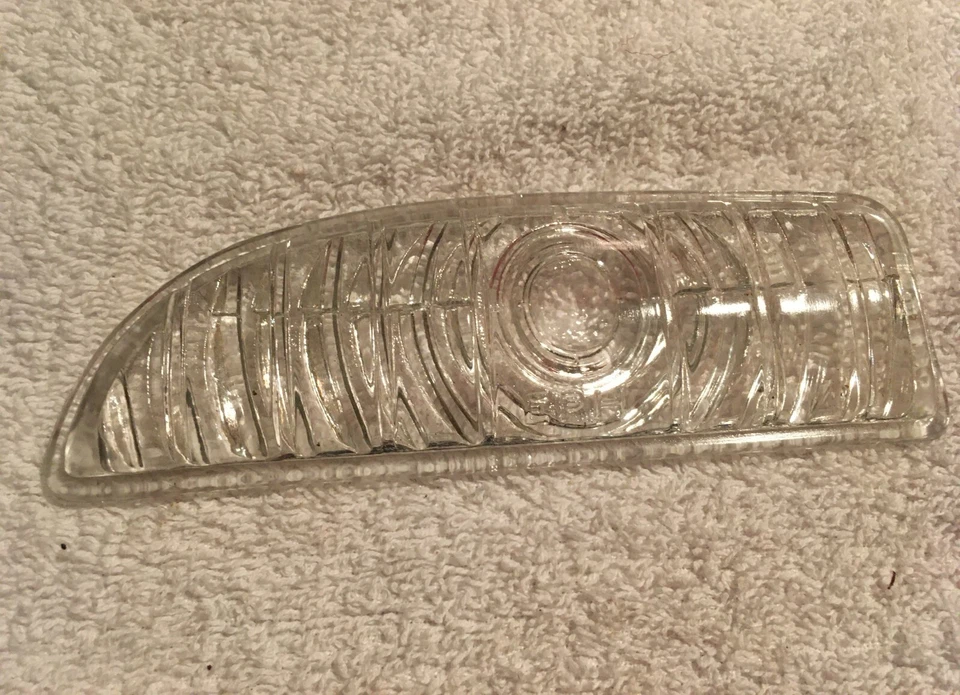 NOS 1942 普利茅斯 P14C 特别豪华停车灯镜头右侧 — 第 3/4 张图片