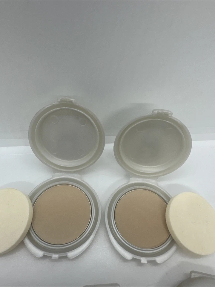 Stila 5 Mini Compacts #40 Watts Illuminating Face Foundation Watt makeup NEW Foto 2 de 4